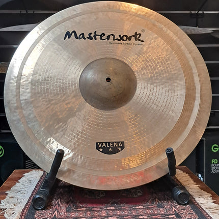 masterwork Valena ride 22"