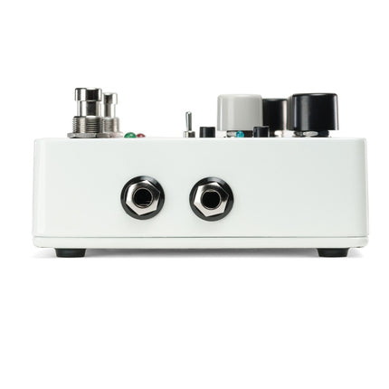 Electro-Harmonix BATTALION Bas Preamp & DI met 4-bands EQ; Mosfet-aandrijving; variabele signaalpaden en Gate