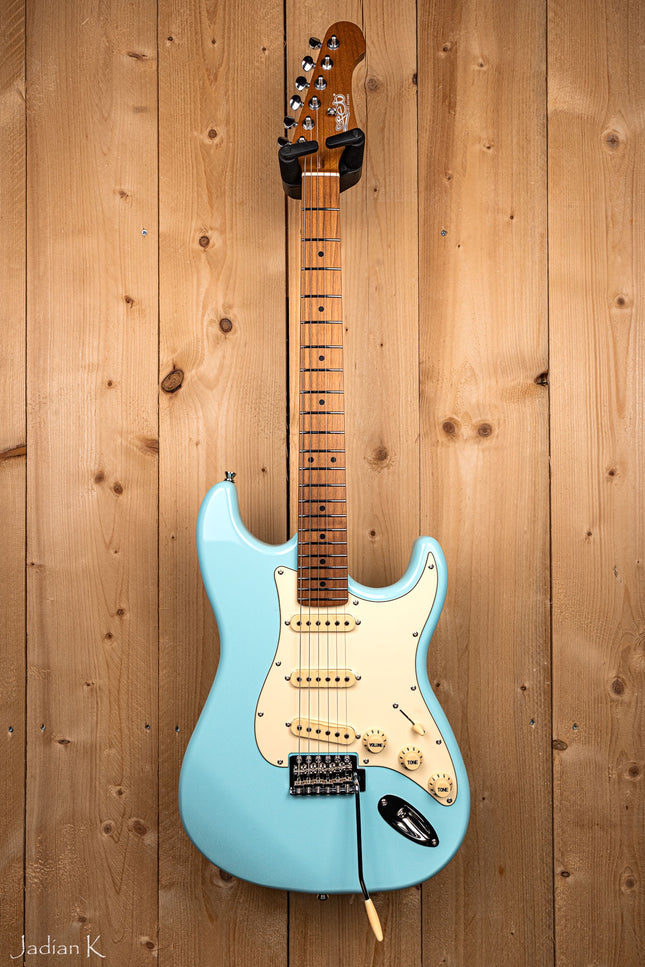 Jet JS 300 BL S-style SSS Sonic blue