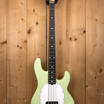 Sterling by Music Man Stingray Intro Series Ray2 basgitaar Misty Green