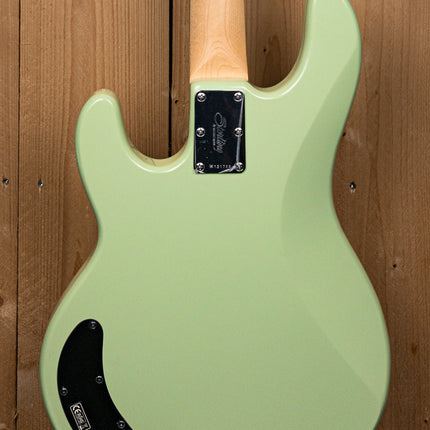 Sterling by Music Man Stingray Intro Series Ray2 basgitaar Misty Green