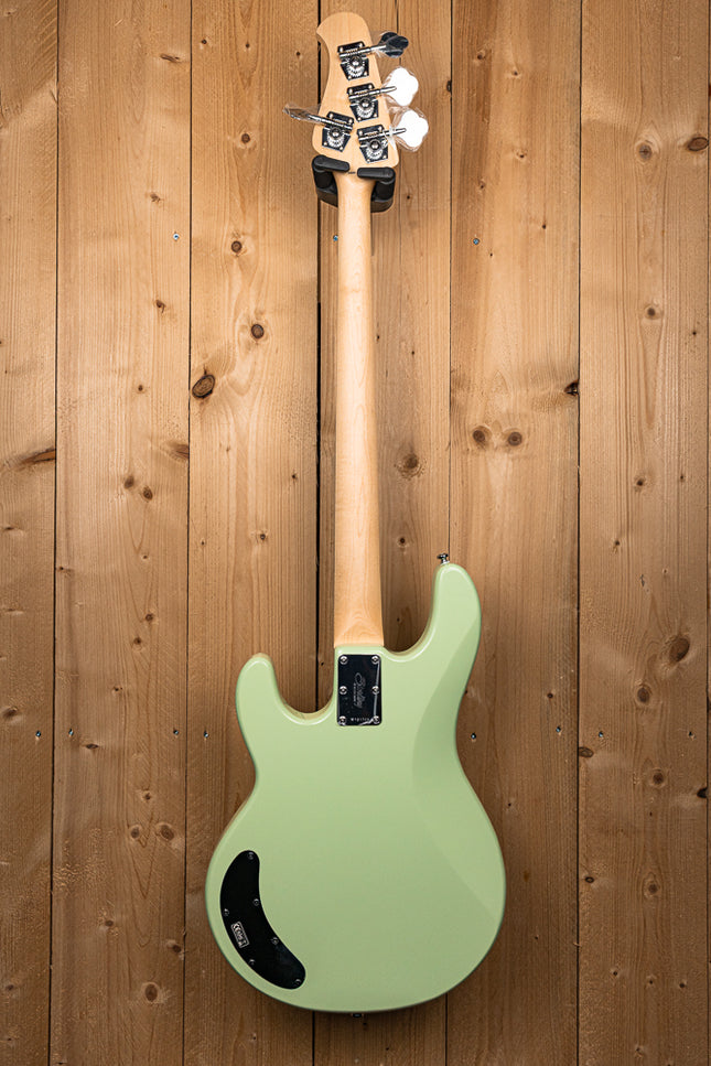 Sterling by Music Man Stingray Intro Series Ray2 basgitaar Misty Green