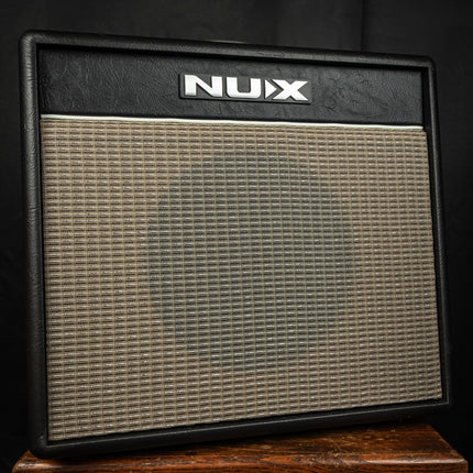 NUX Mighty 40BT - 40W Digitale Gitaarversterker met Bluetooth