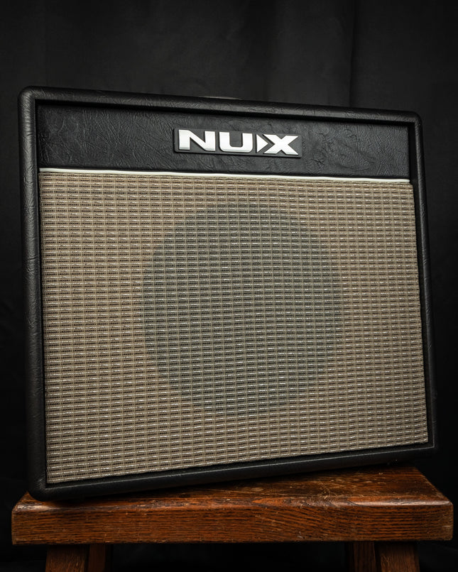 NUX Mighty 40BT - 40W Digitale Gitaarversterker met Bluetooth