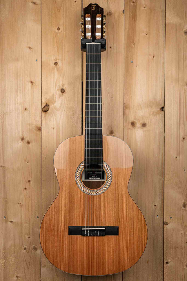 Juan Salvador 4C – Perfectie in Klassieke Gitaren