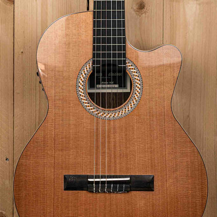 Juan Salvador 6CE - Premium Klassieke Gitaar met Versterking