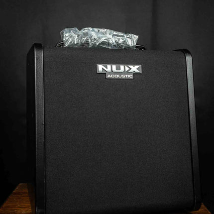 NUX AC-60 akoestische vesterker