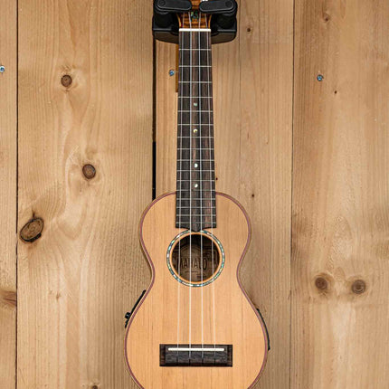 Mahalo Master Series all solid soprano ukulele, MEQ2 preamp & tuner, toneflow bracing, natural matt, with bag and strap - MM1E