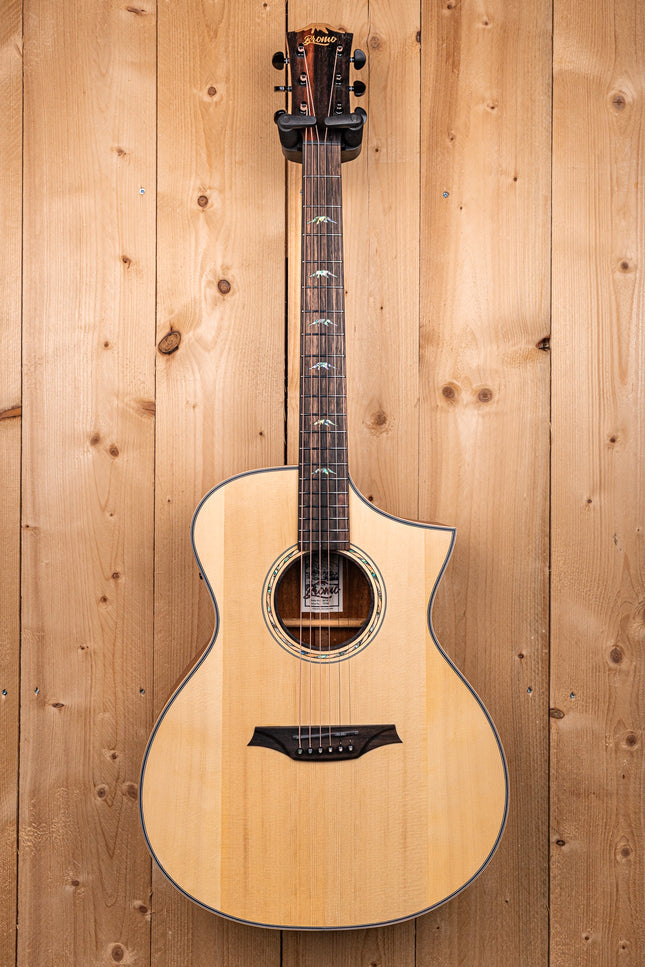 Bromo Tahoma Series Hillside auditorium guitar with solid top BAT4CE