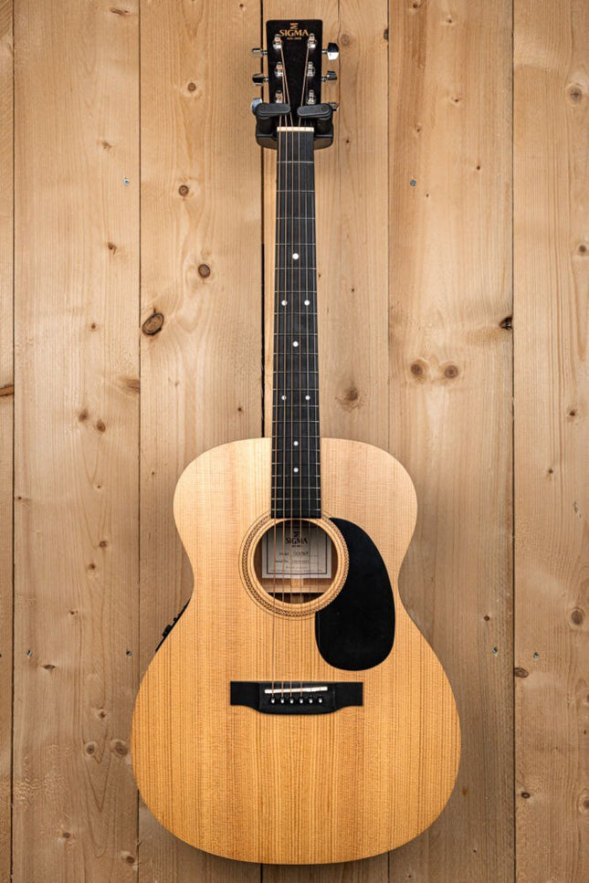 Sigma 000ME Akoestische Gitaar
