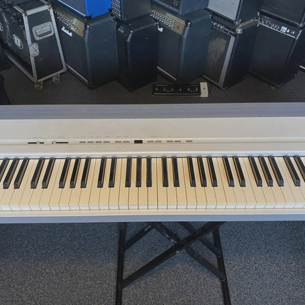 Roland FP-8 inclusief onderstel (occasion)