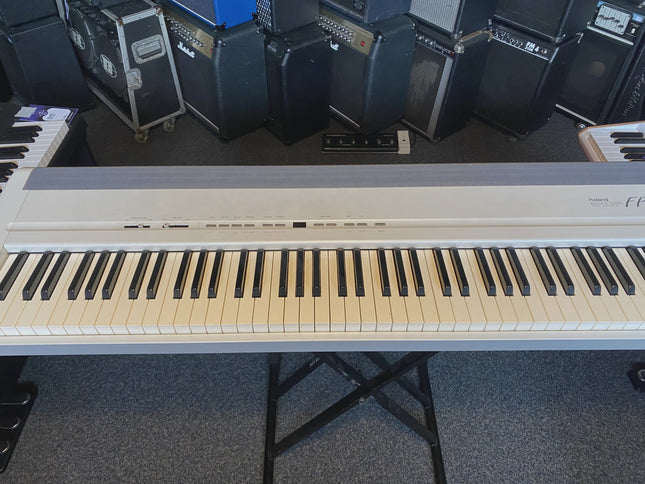 Roland FP-8 inclusief onderstel (occasion)