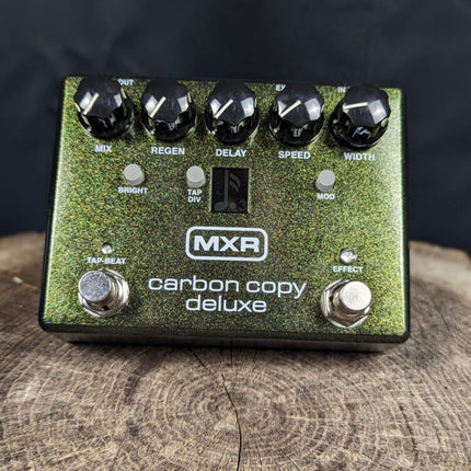 MXR carbon copy deluxe