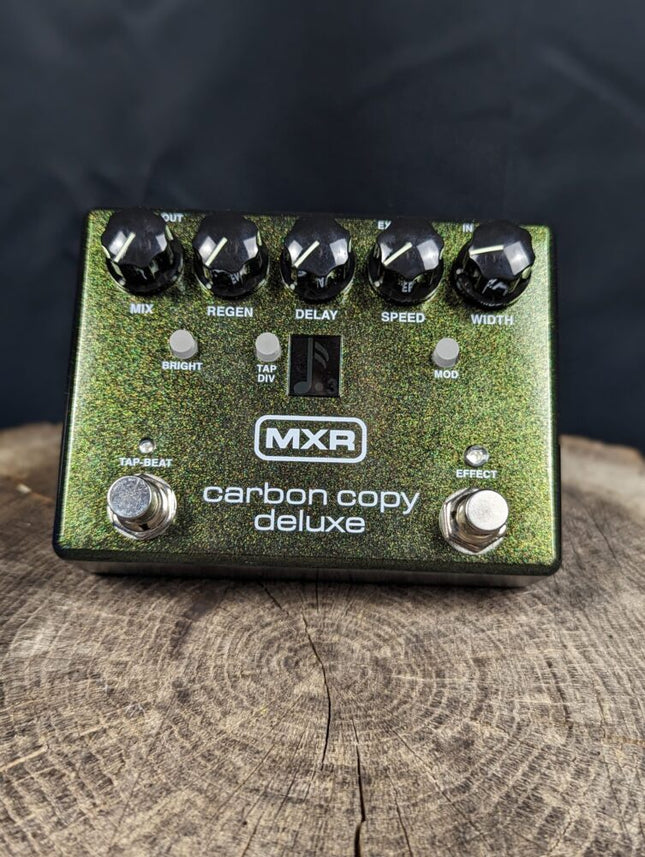 MXR carbon copy deluxe