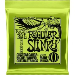 "Image of Ernie Ball 2221 Regular Slinky Electric Guitar Strings - Gebalanceerde toon en soepele speelbaarheid voor een meeslepende gitaarervaring."