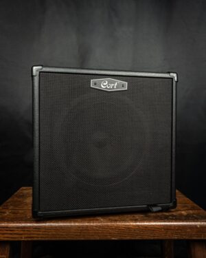 Cort CM40B Basversterker