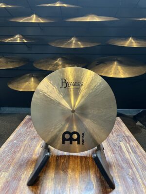 Image of Meinl Byzance Traditional Medium Hihat 13" - Versatile hi-hat cymbal with clear articulation and warm tone.