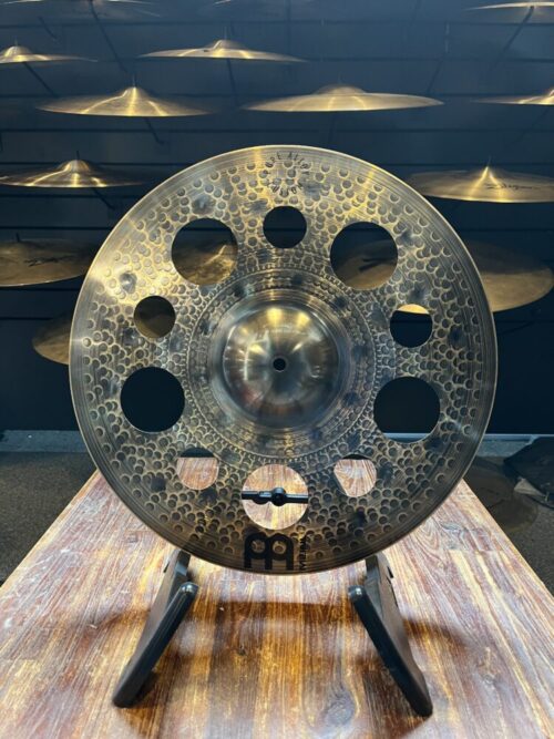 Image of Meinl Pure Alloy Custom Trash Crash 18" - Explosive crash cymbal with trashy character and brilliant finish.