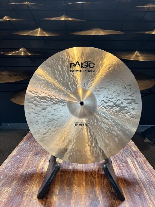 IMG_4240 Image of Paiste Formula 602 Modern Essentials Crash 18" - Versatile cymbal with balanced tone and responsive feel.