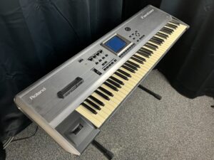 Image of Roland Fantom FA76 Workstation - Explore limitless creativity with advanced sound engine and intuitive controls.