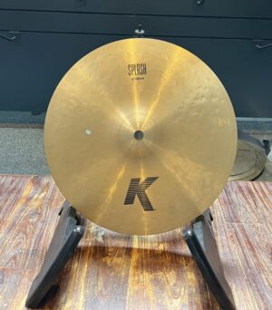 "Image of 12" Zildjian K Splash K0859 bekken met heldere, sprankelende klank voor diverse muziekstijlen."