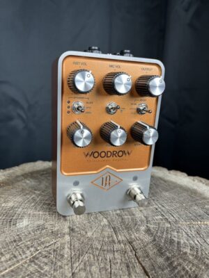 Image of Universal Audio 55 Woodrow Pedal showcasing vintage design and powerful overdrive/distortion tones.