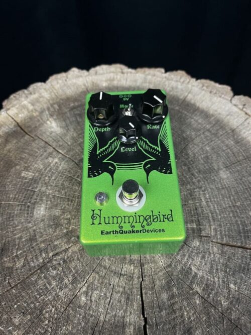 Image of EarthQuaker Devices Hummingbird, an analog tremolo pedal with vintage-inspired rhythmic modulation and three speed modes.