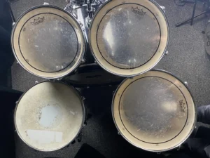 IMG_1303 Image of Mapex Voyager drum set with 22" bass, 14" snare, toms, and full hardware for beginners and advanced players.