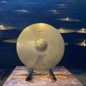 Image of Zildjian 20" Heavy Ride cymbal with powerful, bright sound and durable design for rock and metal drummers.