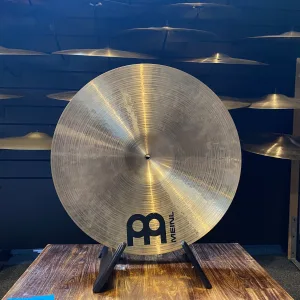Afbeelding van de 20'' Meinl Soundcaster Medium Ride met een briljante afwerking, die heldere, sprankelende tonen en een gebalanceerde sustain biedt.