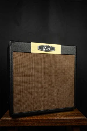 Cort CM30R gitaar versterker