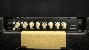 Cort CM30R gitaar versterker