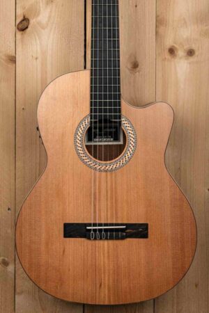 DSC7821-2.jpeg Juan-Salvador 4CE OP Elektroakoestische Klassieke Gitaar – Perfect voor Studio en Podium