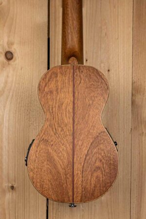 DSC8601-2.jpeg Mahalo Master Series all solid soprano ukulele, MEQ2 preamp & tuner, toneflow bracing, natural matt, with bag and strap - MM1E