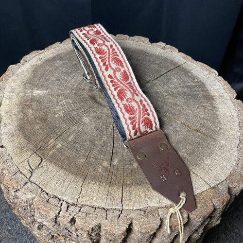 IMG_2725.jpg Holy Cow Real Vintage strap Grapevine red
