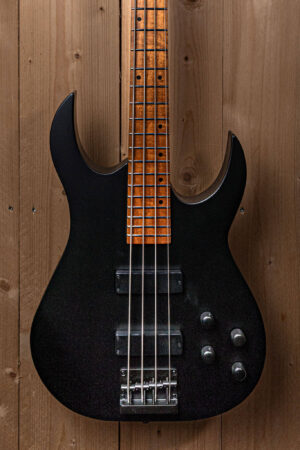 Spira B-400 MBK 4-string bass Satin Black
