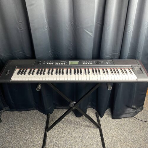 Yamaha NP-V80 Piaggero Digital Keyboard (ocassion)